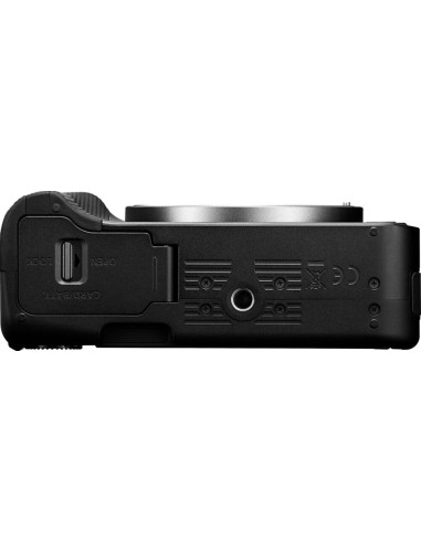 R50 V + RF-S 14-30mm f/4-6.3 IS STM PZ